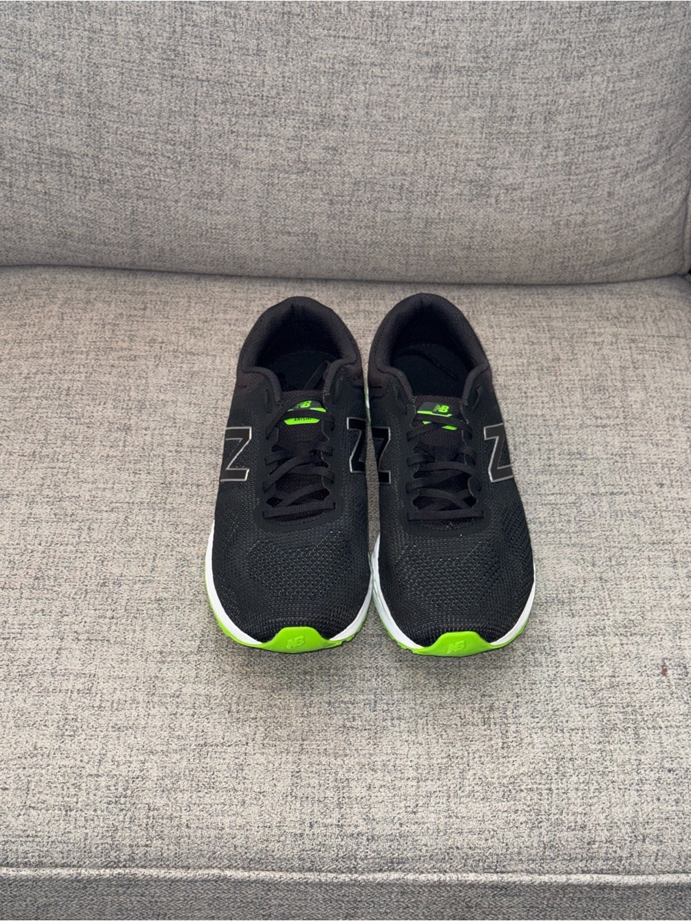 New Balance Men’s Black Sneakers